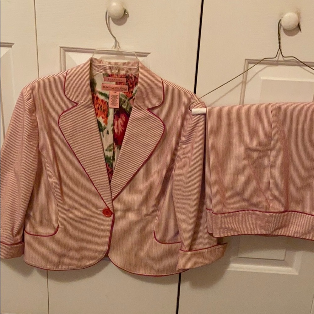 Pantsuit/Capri
